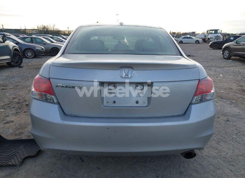 Photo 15 of 2010 Honda Accord 2.4 EX-L (VIN 1HGCP2F84AA037549)