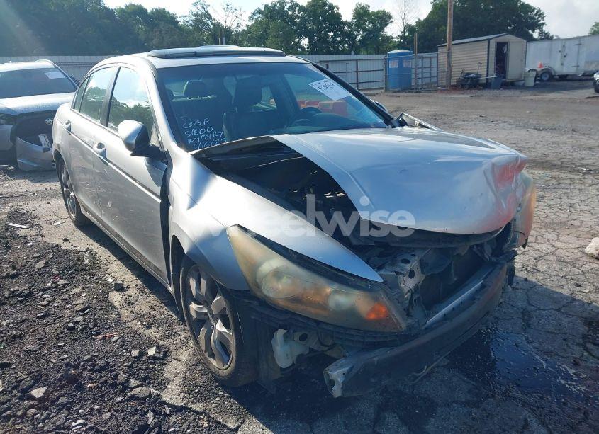 Photo 6 of 2010 Honda Accord 2.4 EX-L (VIN 1HGCP2F84AA064640)