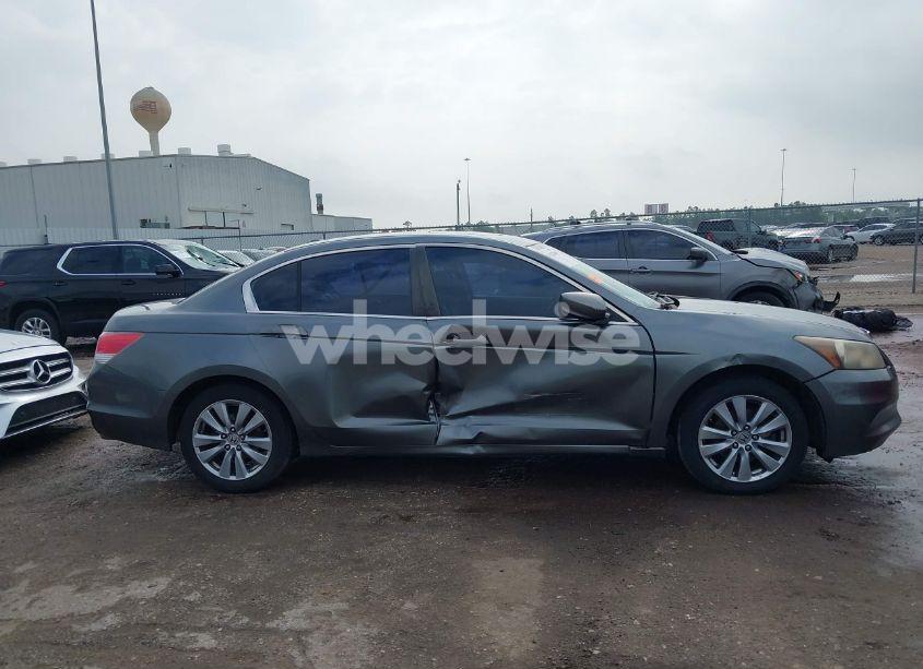 Photo 13 of 2011 Honda Accord 2.4 EX-L (VIN 1HGCP2F84BA032496)