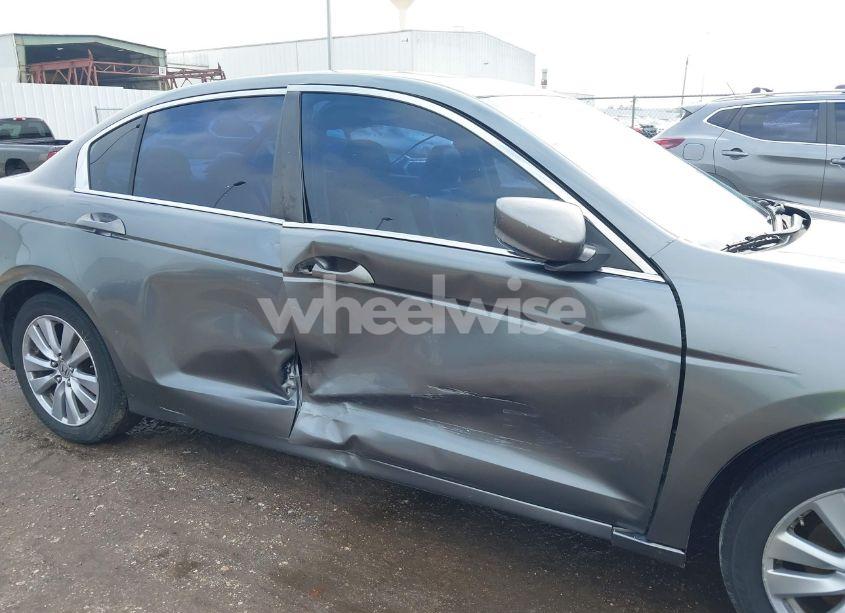 Photo 6 of 2011 Honda Accord 2.4 EX-L (VIN 1HGCP2F84BA032496)