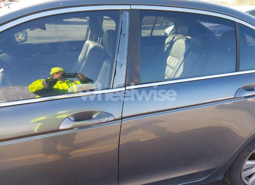 Photo 17 of 2011 Honda Accord 2.4 EX-L (VIN 1HGCP2F84BA034409)