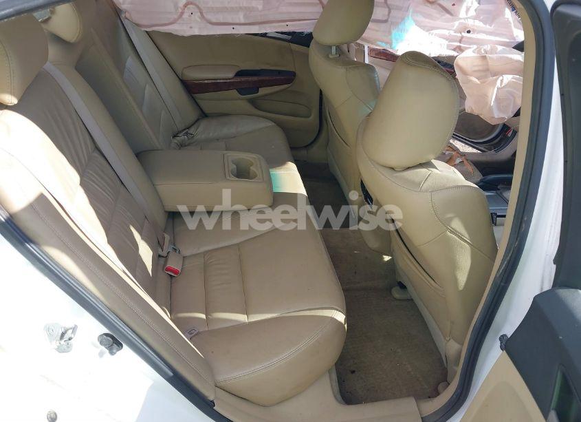 Photo 8 of 2011 Honda Accord 2.4 EX-L (VIN 1HGCP2F84BA086770)