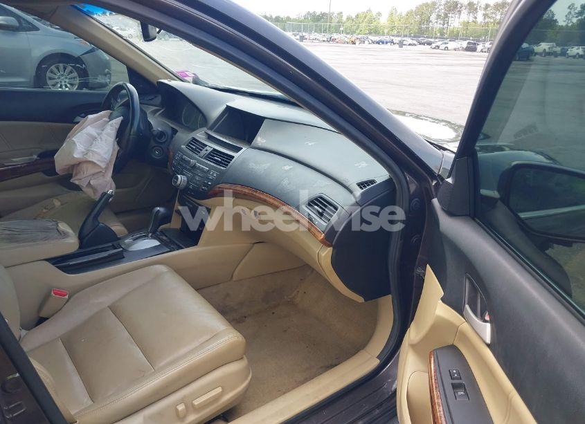 Photo 5 of 2011 Honda Accord 2.4 EX-L (VIN 1HGCP2F84BA145770)