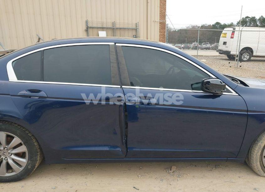 Photo 13 of 2012 Honda Accord 2.4 EX-L (VIN 1HGCP2F84CA070649)