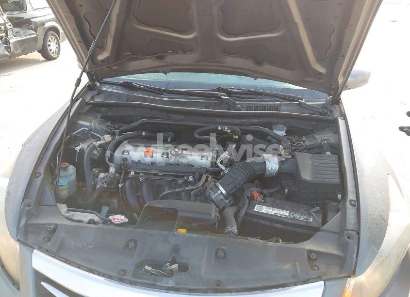 Photo 10 of 2012 Honda Accord 2.4 EX-L (VIN 1HGCP2F84CA137816)