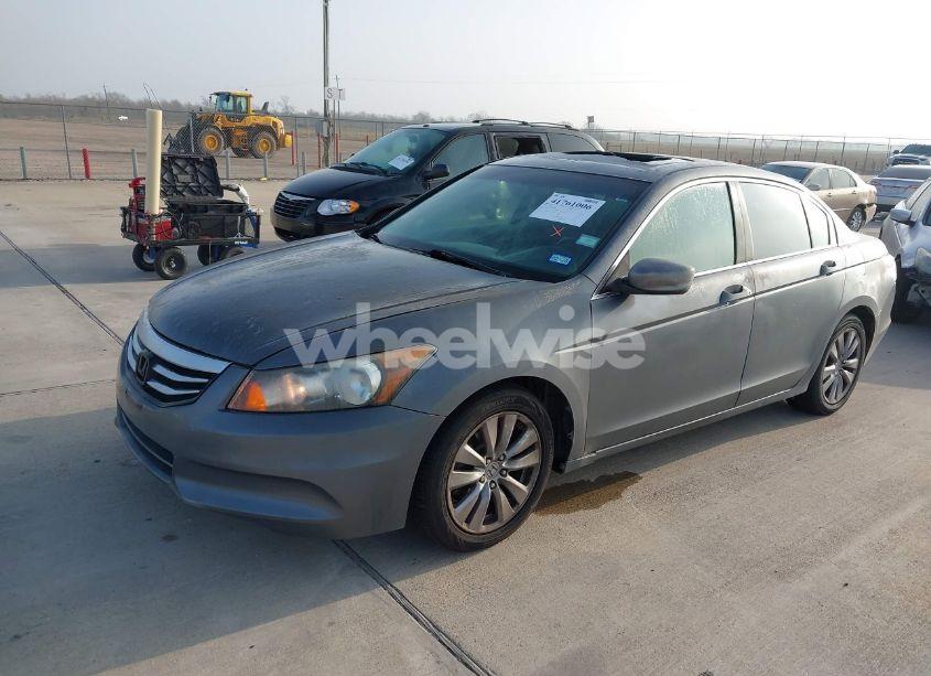 Photo 2 of 2012 Honda Accord 2.4 EX-L (VIN 1HGCP2F84CA137816)