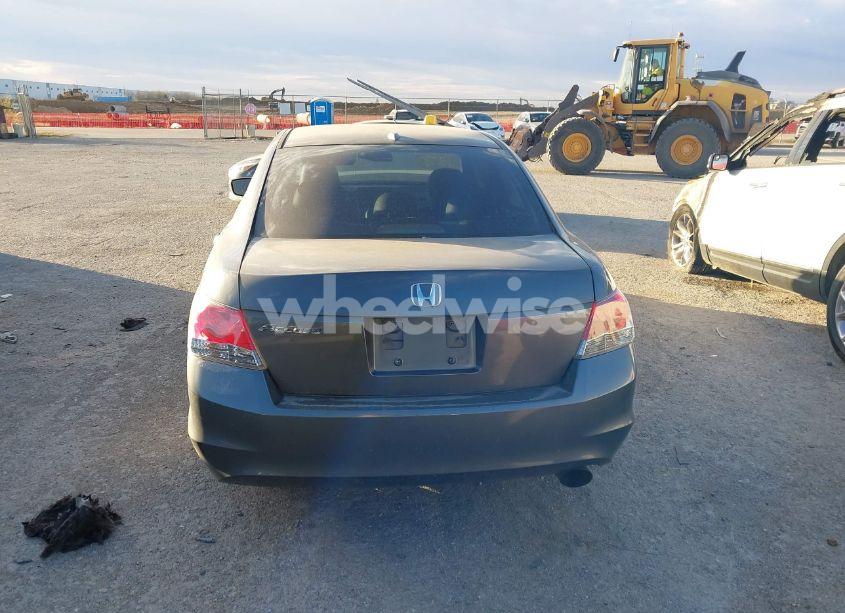 Photo 16 of 2010 Honda Accord 2.4 EX-L (VIN 1HGCP2F85AA004964)