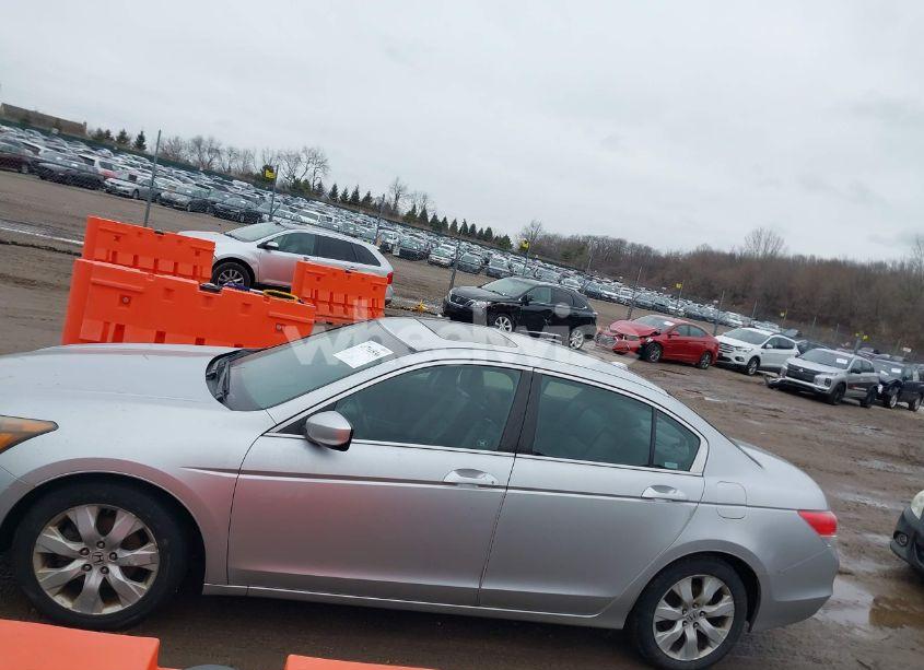 Photo 14 of 2010 Honda Accord 2.4 EX-L (VIN 1HGCP2F85AA036491)