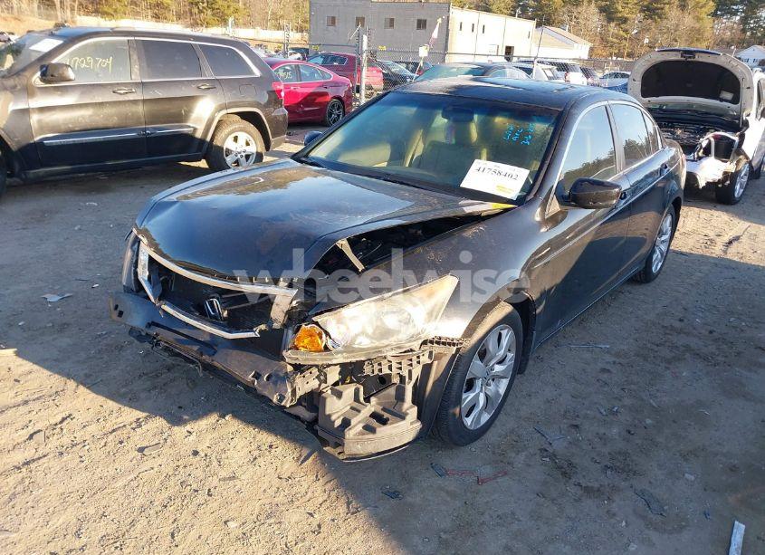 Photo 2 of 2010 Honda Accord 2.4 EX-L (VIN 1HGCP2F85AA037172)