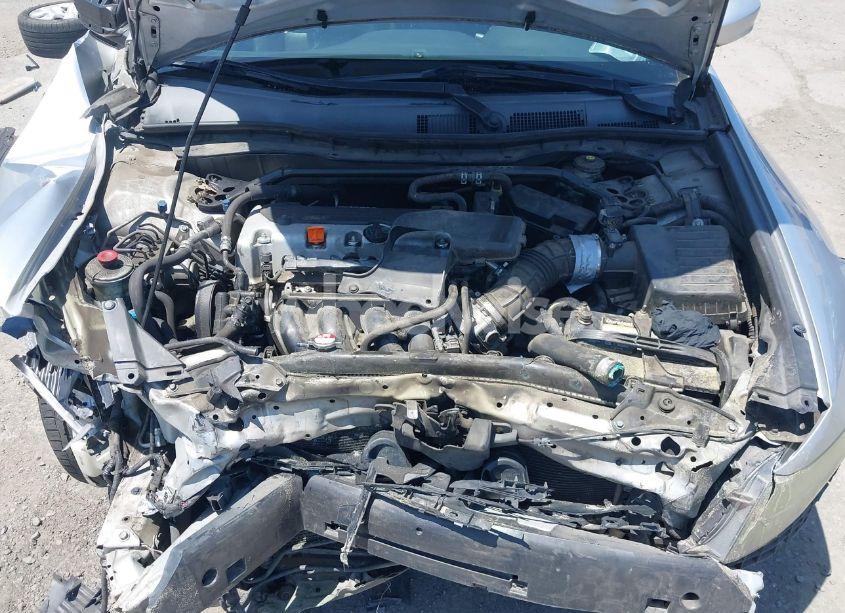 Photo 10 of 2010 Honda Accord 2.4 EX-L (VIN 1HGCP2F85AA047703)