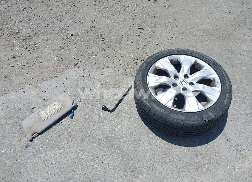 Photo 12 of 2010 Honda Accord 2.4 EX-L (VIN 1HGCP2F85AA047703)