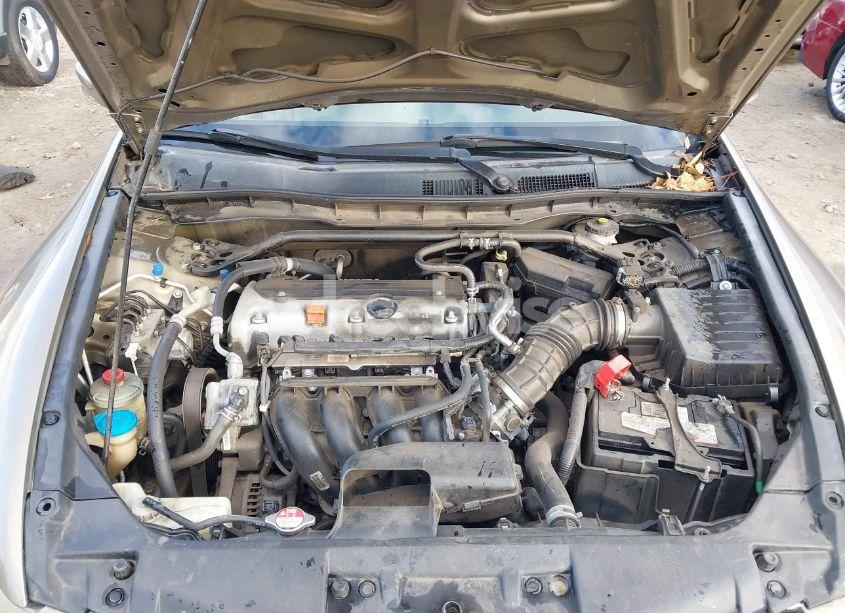 Photo 10 of 2010 Honda Accord 2.4 EX-L (VIN 1HGCP2F85AA153651)