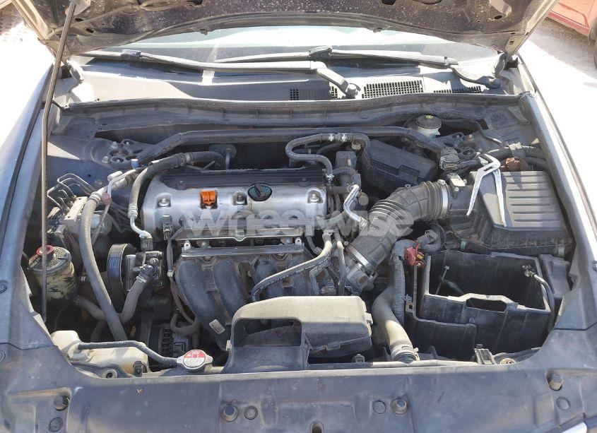 Photo 10 of 2010 Honda Accord 2.4 EX-L (VIN 1HGCP2F85AA193406)