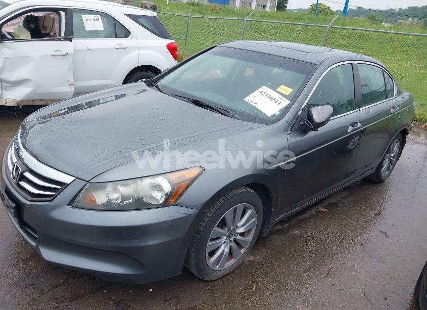Photo 2 of 2011 Honda Accord 2.4 EX-L (VIN 1HGCP2F85BA005324)