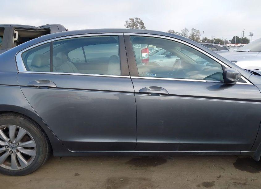 Photo 13 of 2011 Honda Accord 2.4 EX-L (VIN 1HGCP2F85BA016873)