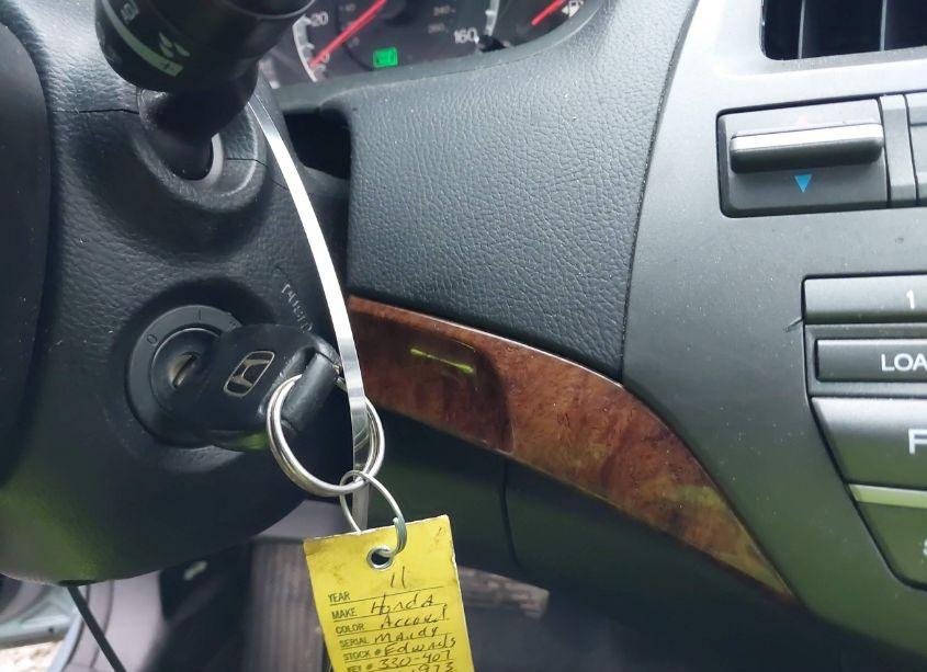 Photo 11 of 2011 Honda Accord 2.4 EX-L (VIN 1HGCP2F85BA022513)