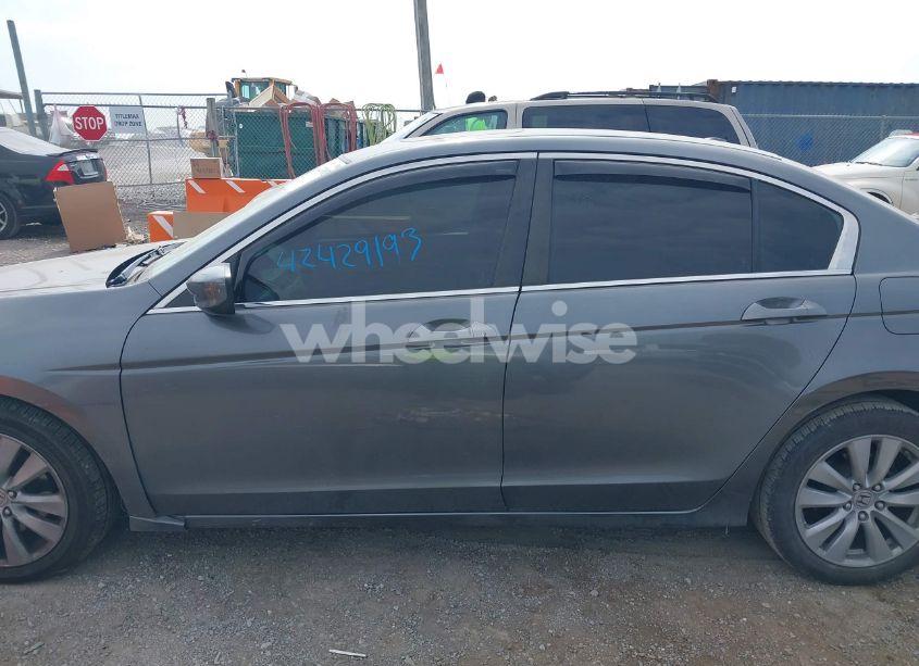 Photo 14 of 2011 Honda Accord 2.4 EX-L (VIN 1HGCP2F85BA049128)