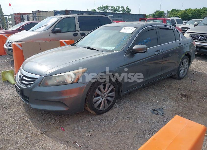 Photo 2 of 2011 Honda Accord 2.4 EX-L (VIN 1HGCP2F85BA049128)