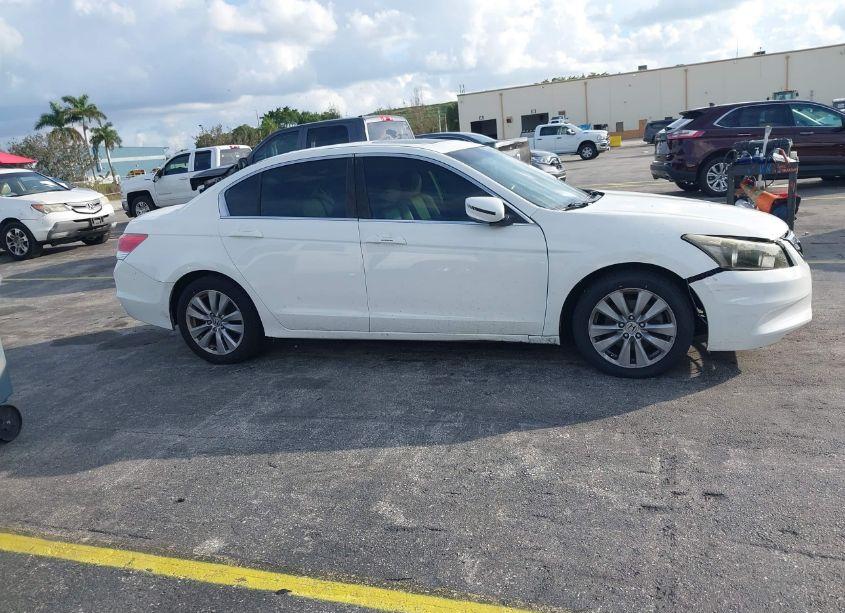 Photo 13 of 2011 Honda Accord 2.4 EX-L (VIN 1HGCP2F85BA058413)