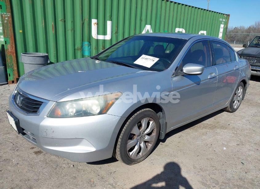 Photo 2 of 2010 Honda Accord 2.4 EX-L (VIN 1HGCP2F86AA024060)