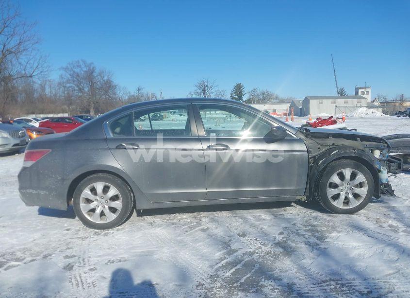 Photo 14 of 2010 Honda Accord 2.4 EX-L (VIN 1HGCP2F86AA108475)