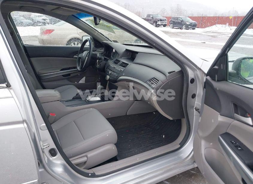 Photo 5 of 2010 Honda Accord 2.4 EX-L (VIN 1HGCP2F86AA115071)