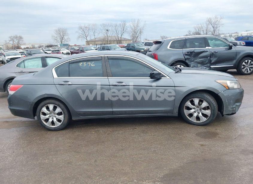 Photo 13 of 2010 Honda Accord 2.4 EX-L (VIN 1HGCP2F86AA122442)