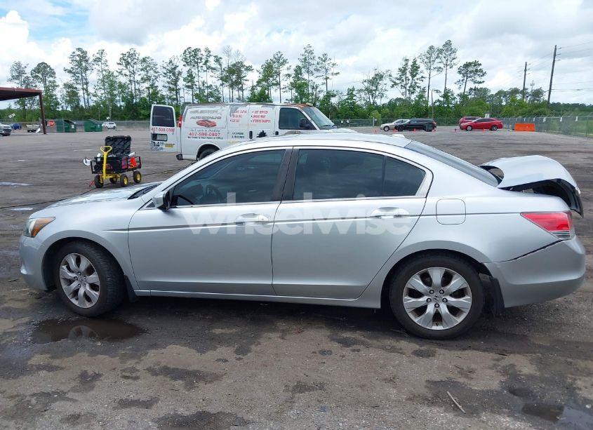 Photo 14 of 2010 Honda Accord 2.4 EX-L (VIN 1HGCP2F86AA143761)