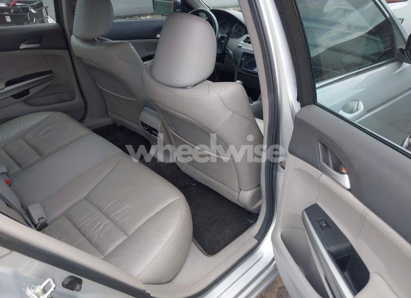 Photo 8 of 2010 Honda Accord 2.4 EX-L (VIN 1HGCP2F86AA143761)