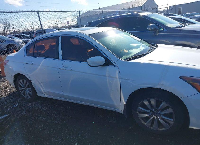Photo 13 of 2011 Honda Accord 2.4 EX-L (VIN 1HGCP2F86BA013576)