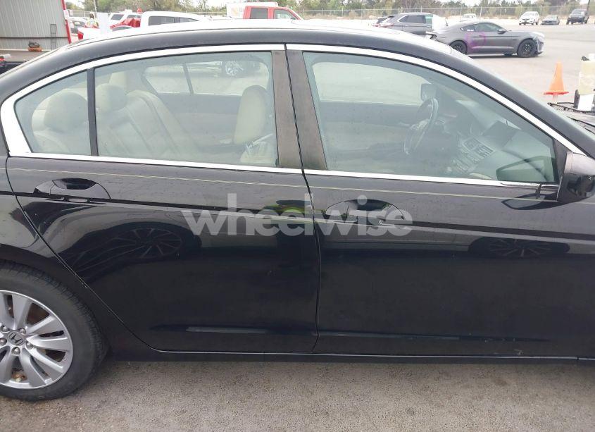 Photo 13 of 2011 Honda Accord 2.4 EX-L (VIN 1HGCP2F86BA017871)