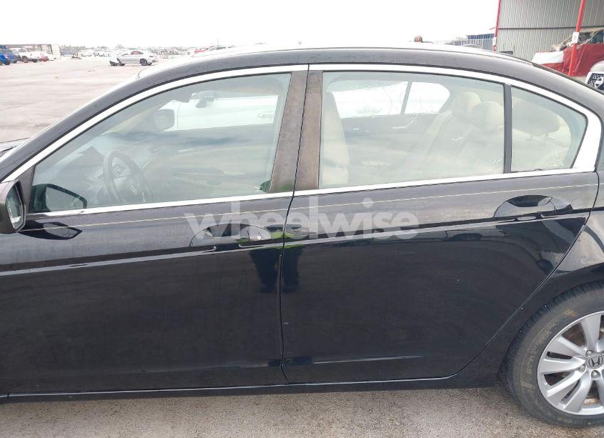 Photo 14 of 2011 Honda Accord 2.4 EX-L (VIN 1HGCP2F86BA017871)