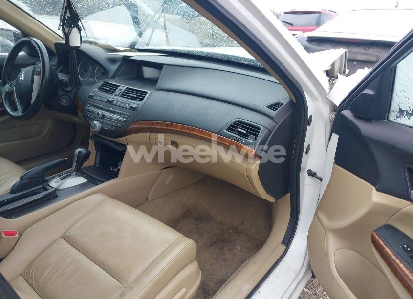 Photo 5 of 2011 Honda Accord 2.4 EX-L (VIN 1HGCP2F86BA019992)