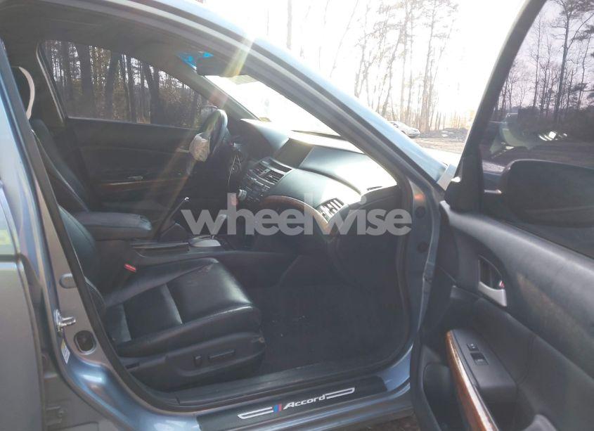 Photo 5 of 2011 Honda Accord 2.4 EX-L (VIN 1HGCP2F86BA051728)