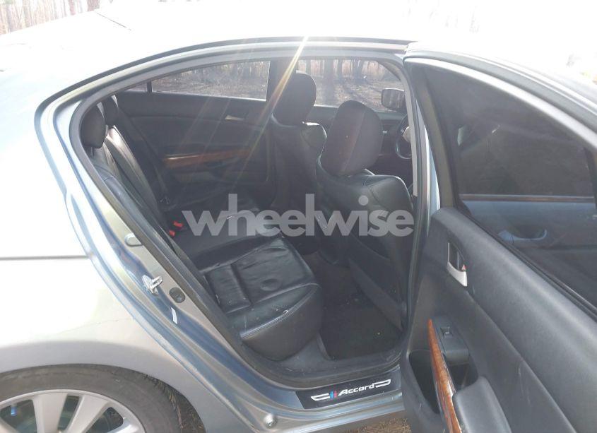 Photo 8 of 2011 Honda Accord 2.4 EX-L (VIN 1HGCP2F86BA051728)