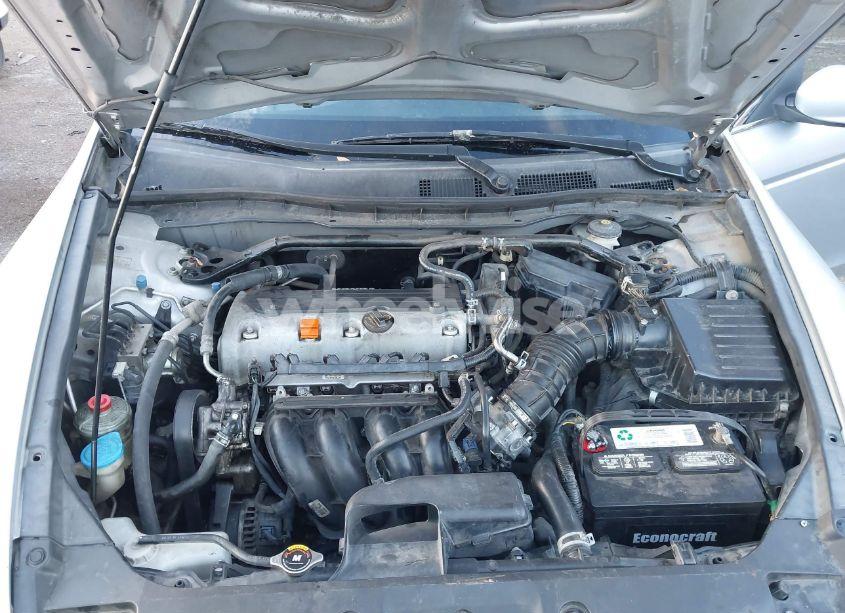 Photo 10 of 2011 Honda Accord 2.4 EX-L (VIN 1HGCP2F86BA072899)