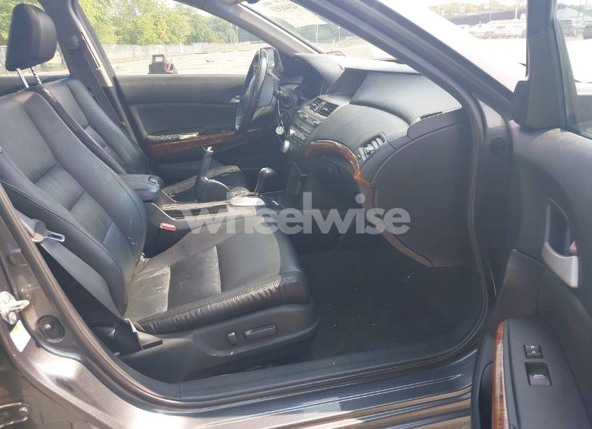 Photo 5 of 2011 Honda Accord 2.4 EX-L (VIN 1HGCP2F86BA075060)