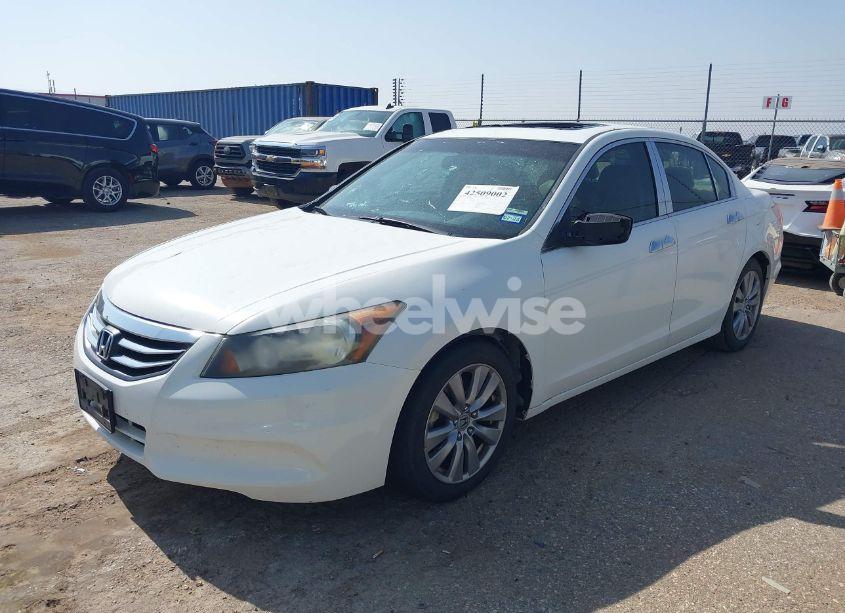 Photo 2 of 2012 Honda Accord 2.4 EX-L (VIN 1HGCP2F86CA181980)