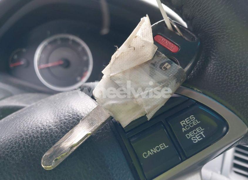 Photo 11 of 2010 Honda Accord 2.4 EX-L (VIN 1HGCP2F87AA020390)