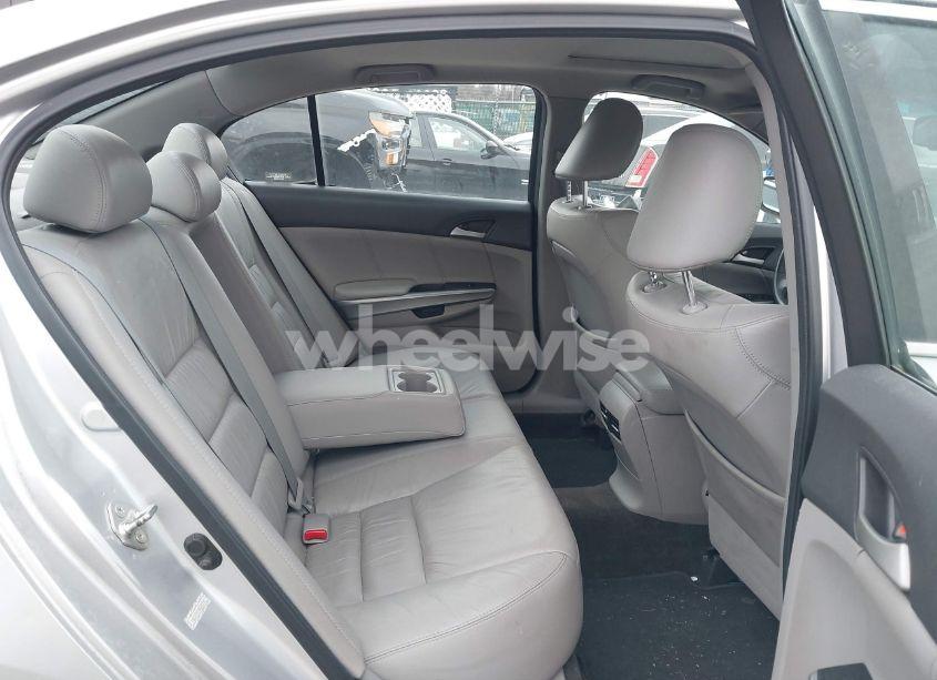 Photo 8 of 2010 Honda Accord 2.4 EX-L (VIN 1HGCP2F87AA020390)