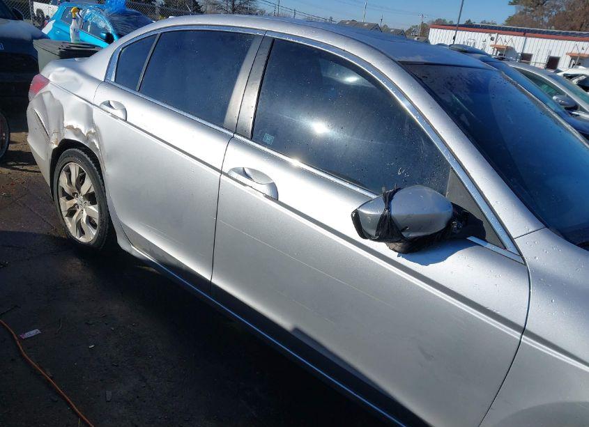 Photo 13 of 2010 Honda Accord 2.4 EX-L (VIN 1HGCP2F87AA032281)