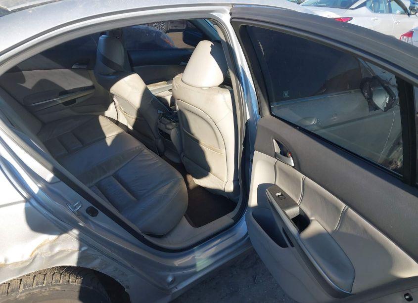 Photo 8 of 2010 Honda Accord 2.4 EX-L (VIN 1HGCP2F87AA032281)