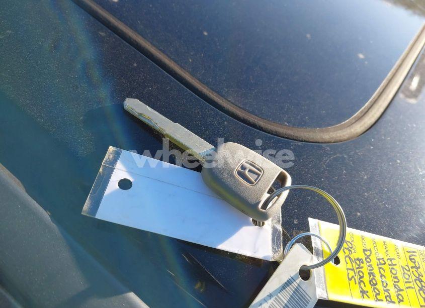 Photo 11 of 2011 Honda Accord 2.4 EX-L (VIN 1HGCP2F87BA085435)