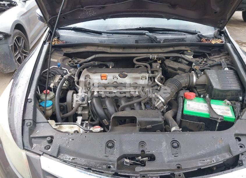 Photo 10 of 2011 Honda Accord 2.4 EX-L (VIN 1HGCP2F87BA088223)