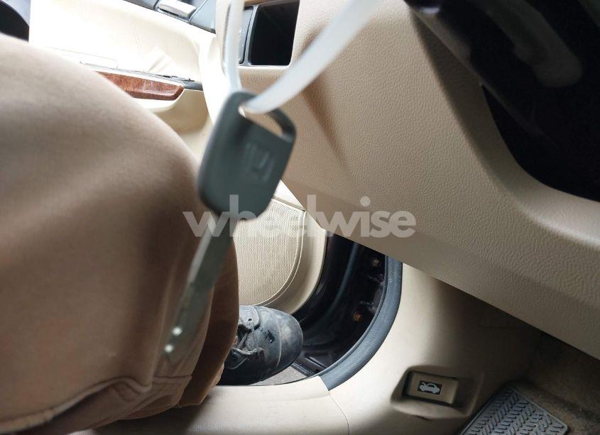 Photo 11 of 2011 Honda Accord 2.4 EX-L (VIN 1HGCP2F87BA088223)