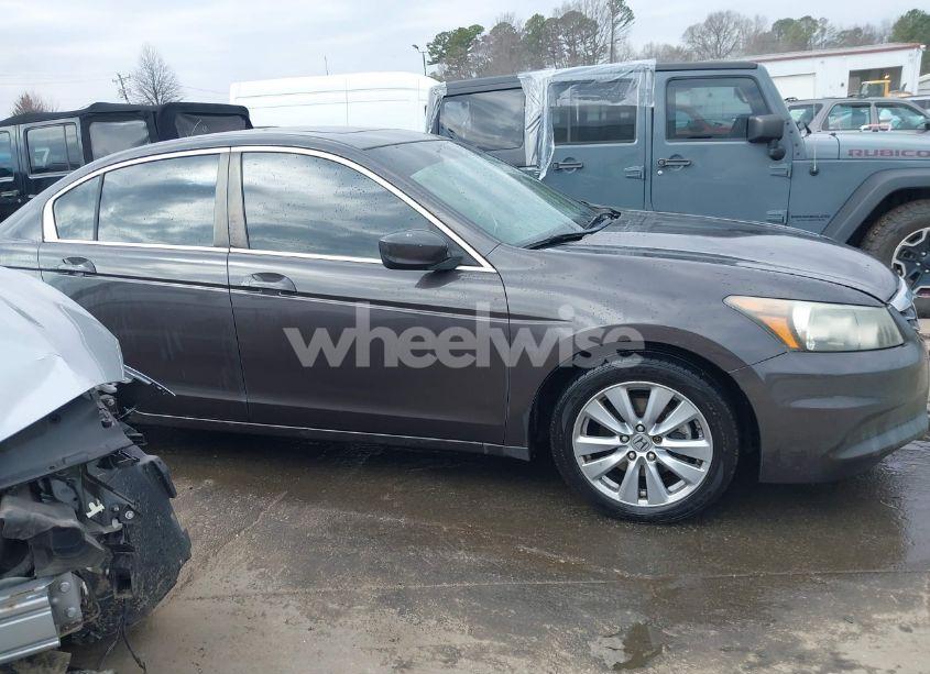 Photo 13 of 2011 Honda Accord 2.4 EX-L (VIN 1HGCP2F87BA088223)