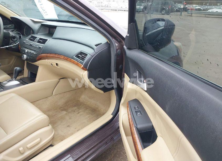 Photo 5 of 2011 Honda Accord 2.4 EX-L (VIN 1HGCP2F87BA088223)