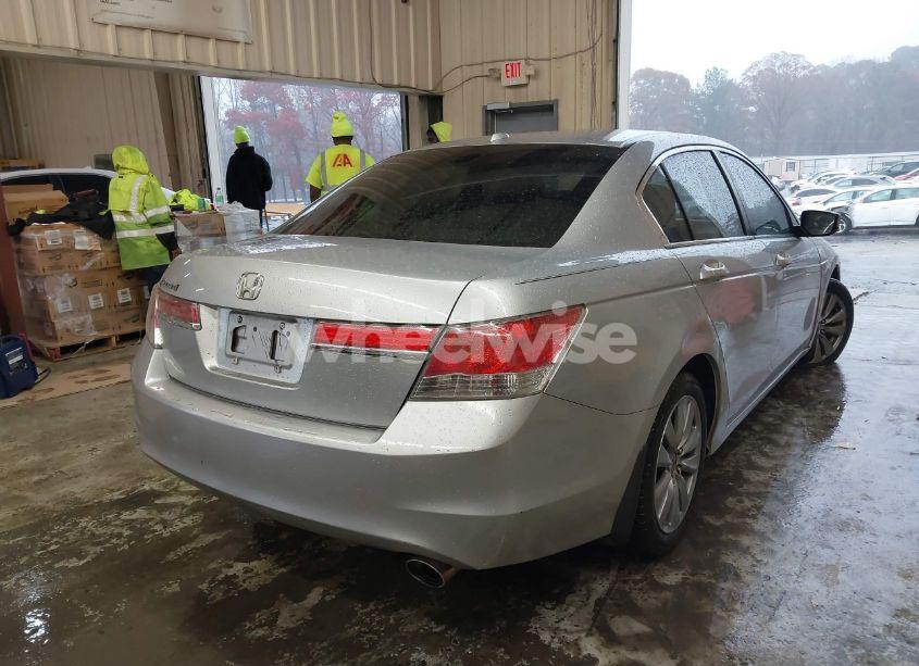 Photo 4 of 2011 Honda Accord 2.4 EX-L (VIN 1HGCP2F87BA105621)