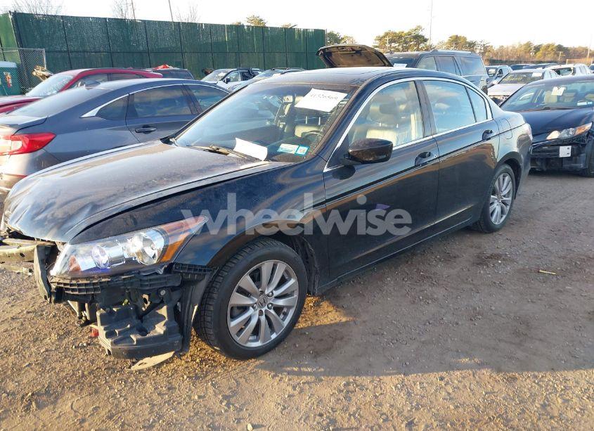 Photo 2 of 2012 Honda Accord 2.4 EX-L (VIN 1HGCP2F87CA052775)