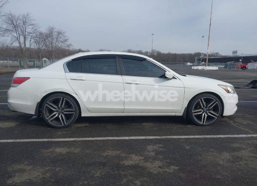 Photo 13 of 2012 Honda Accord 2.4 EX-L (VIN 1HGCP2F87CA177713)